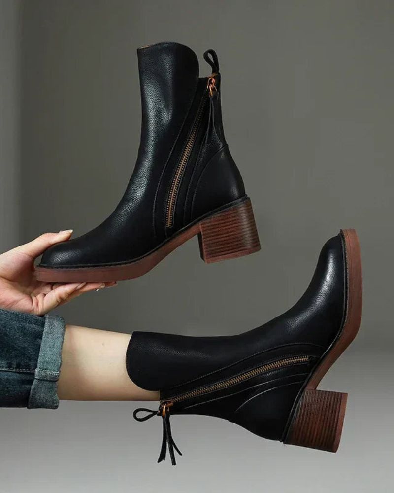 Valorine | Black Leather Ankle Boots
