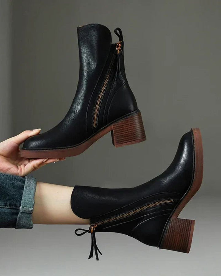 Valorine | Black Leather Ankle Boots